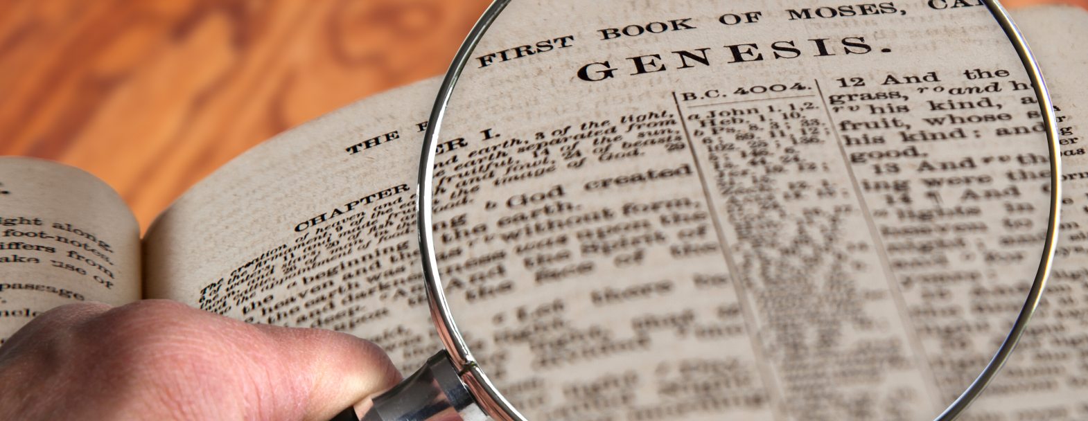 La Genèse a été passée à la loupe lors de la première conférence. La Genèse a été passée à la loupe lors de la première conférence. / @ iStock/ronniechua
