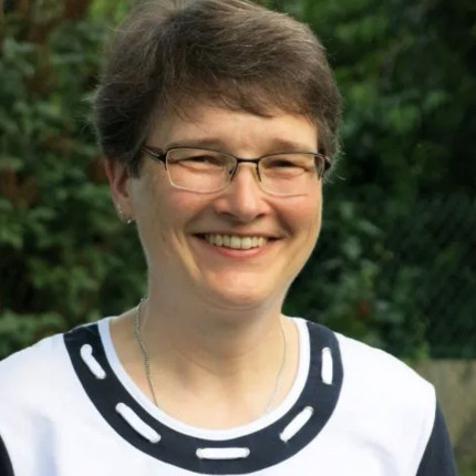 Françoise Dorier (©DR)Françoise Dorier a grandi à Neuchâtel. Pasteure dans la paroisse de La Chaux-de-Fonds depuis 2018, elle y a effectué sa suffragance en 2006-2007. Elle apprécie la chaleur des paroissiens du haut du canton et la nature.