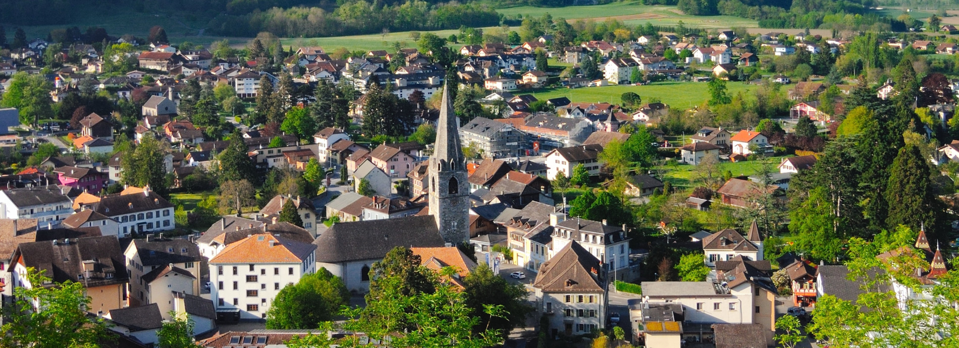 Bex (©Zacharie Grossen, CC BY-SA 4.0 Wikimedia Commons)