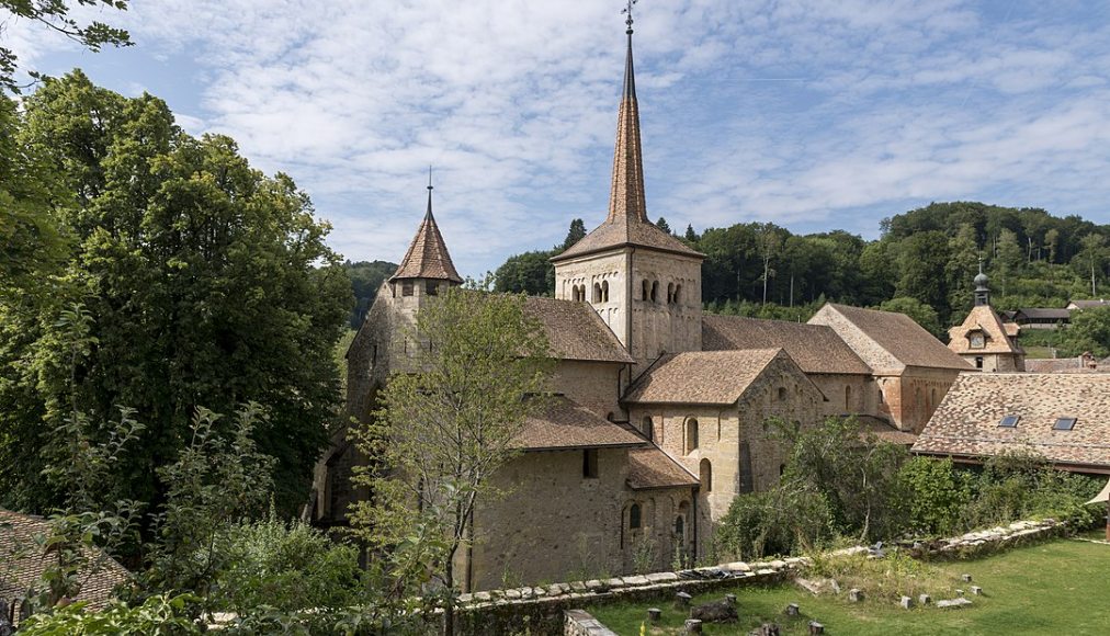 Abbatiale de Romainmôtier (©Trisente, CC BY-SA 4.0 Wikimedia Commons) Abbatiale de Romainmôtier (©Trisente, CC BY-SA 4.0 Wikimedia Commons)