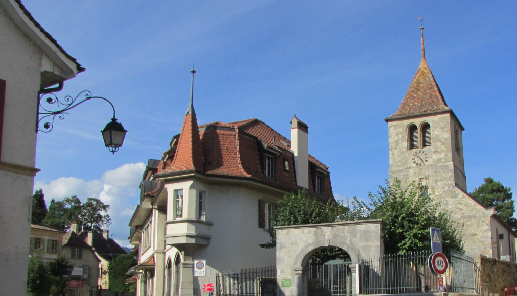 Temple de Bevaix (©René Hourdry, CC BY-SA 4.0 Wikimedia Commons)