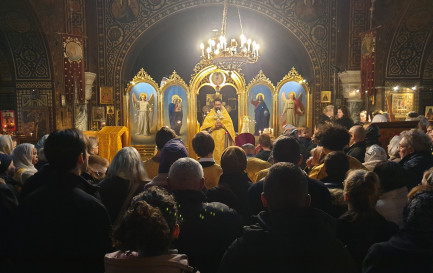 Intérieur de l'Eglise orthodoxe Sainte-Barbara à Vevey (©Grégory Roth/RTSreligion)