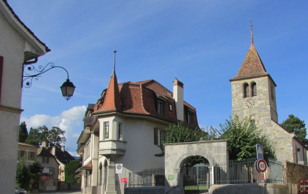 Temple de Bevaix (©René Hourdry, CC BY-SA 4.0 Wikimedia Commons)